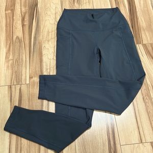 NWOT YOGALICIOUS leggings Dark Olive Green color Women’s yoga